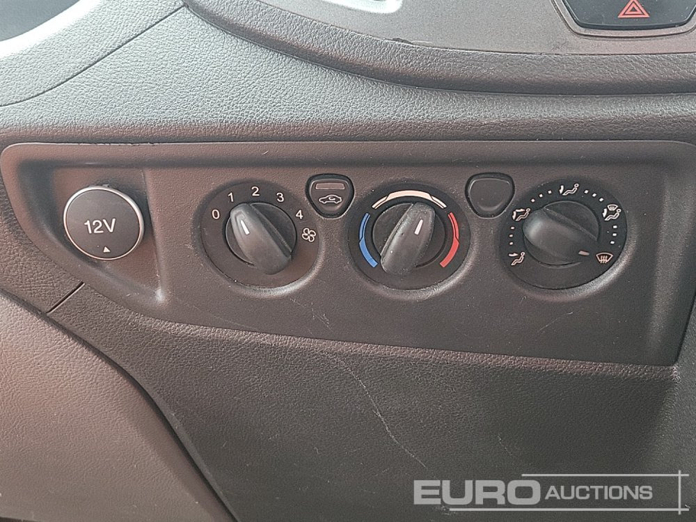 Малотоннажный бортовой грузовик Ford Transit 350: фото 38