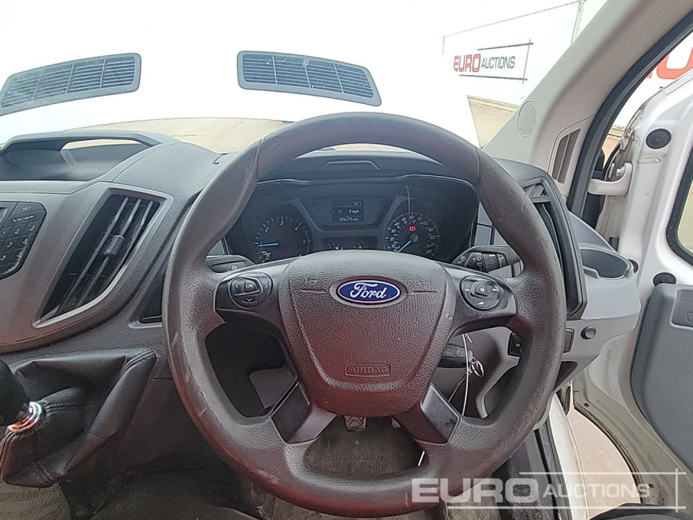 Малотоннажный бортовой грузовик Ford Transit 350: фото 41