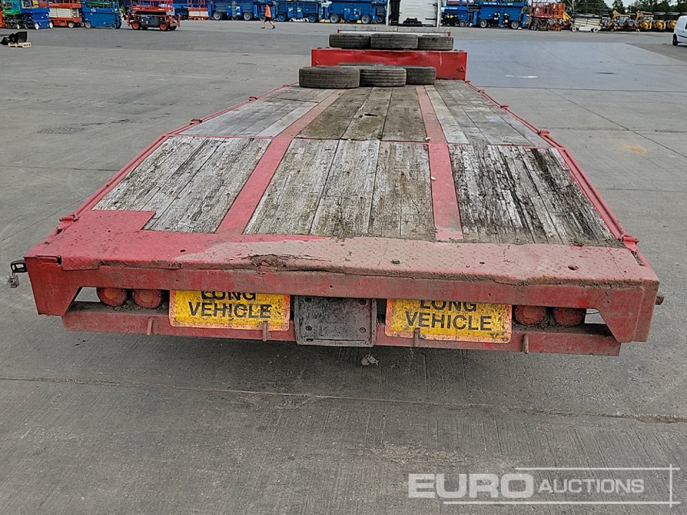Fruehauf Tri Axle Step Frame Low Loader Trailer - Низкорамный полуприцеп: фото 4 Fruehauf Tri Axle Step Frame Low Loader Trailer - Низкорамный полуприцеп: фото 4