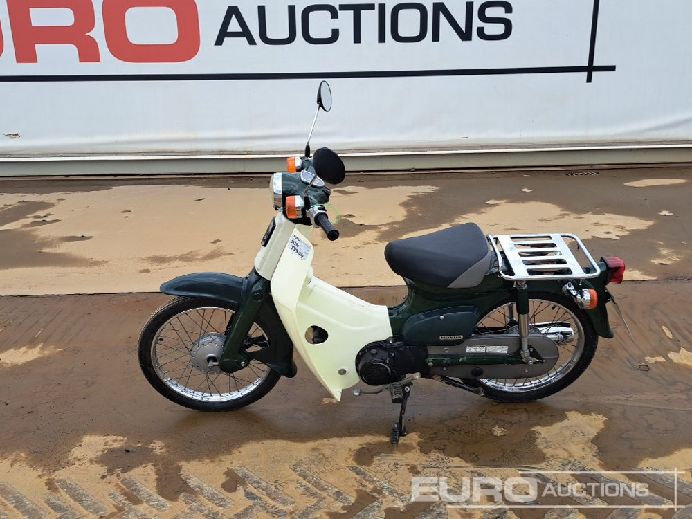 Honda 50 Supercub - Мотоцикл: фото 2 Honda 50 Supercub - Мотоцикл: фото 2