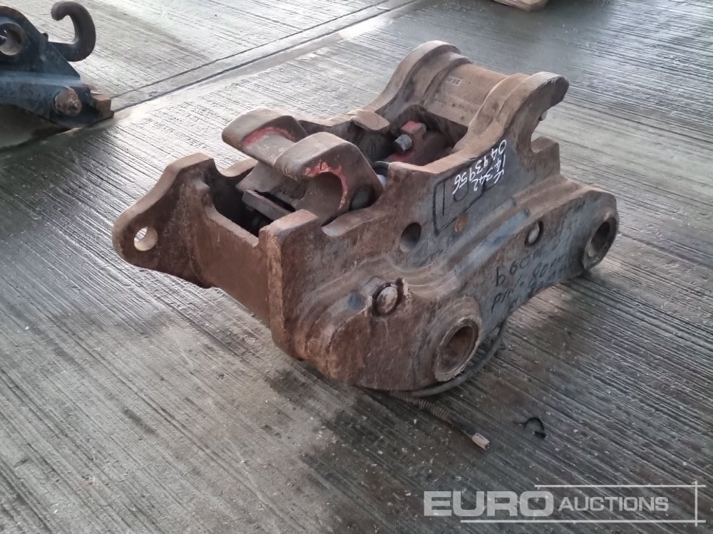 Hydraulic Double Lock Quick Hitch 80mm Pin to suit 20 Ton Excavator - Сцепное устройство: фото 1 Hydraulic Double Lock Quick Hitch 80mm Pin to suit 20 Ton Excavator - Сцепное устройство: фото 1