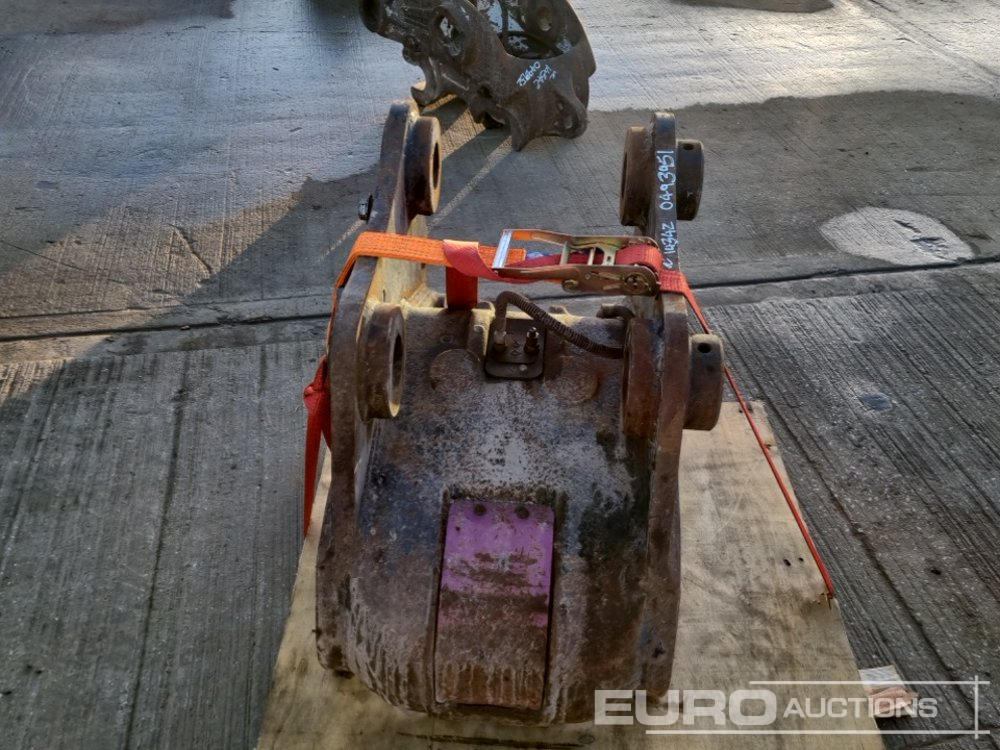 Hydraulic Quick Hitch 80mm Pin to suit 20 Ton Excavator - Сцепное устройство: фото 3 Hydraulic Quick Hitch 80mm Pin to suit 20 Ton Excavator - Сцепное устройство: фото 3