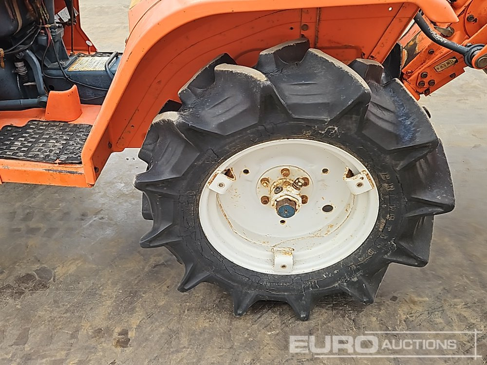 Минитрактор Kubota B1402-M: фото 10