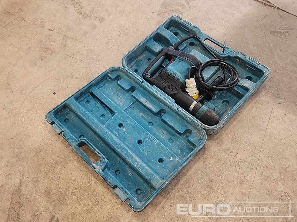 Makita HM0870C 110 Volt Breaker - Строительное оборудование: фото 3 Makita HM0870C 110 Volt Breaker - Строительное оборудование: фото 3