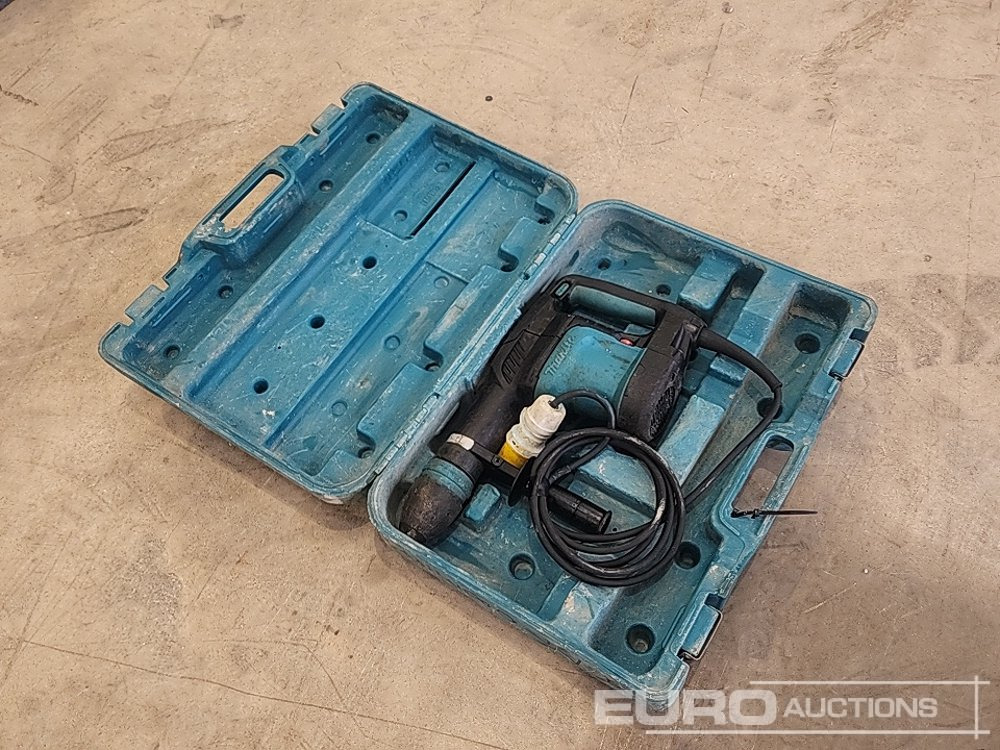 Makita HM0870C 110 Volt Breaker - Строительное оборудование: фото 4 Makita HM0870C 110 Volt Breaker - Строительное оборудование: фото 4