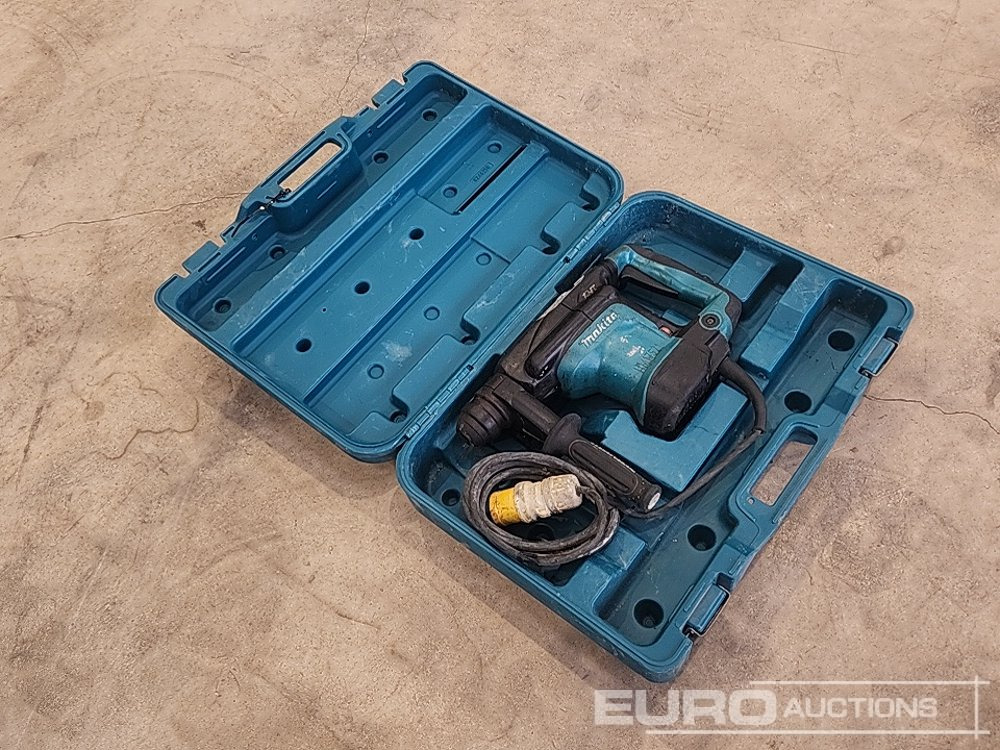 Makita HM3210C 110 Volt Breaker - Строительное оборудование: фото 4 Makita HM3210C 110 Volt Breaker - Строительное оборудование: фото 4