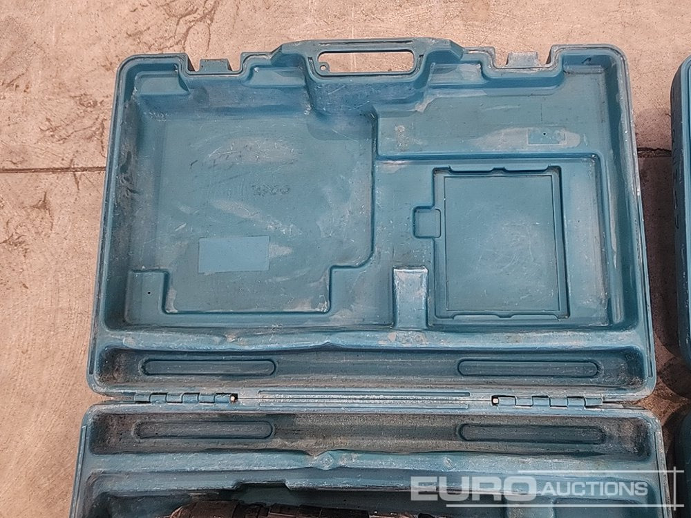 Makita HM3210C (Spares) & HR4011C 110 Volt Breaker (2 of) - Строительное оборудование: фото 5 Makita HM3210C (Spares) & HR4011C 110 Volt Breaker (2 of) - Строительное оборудование: фото 5