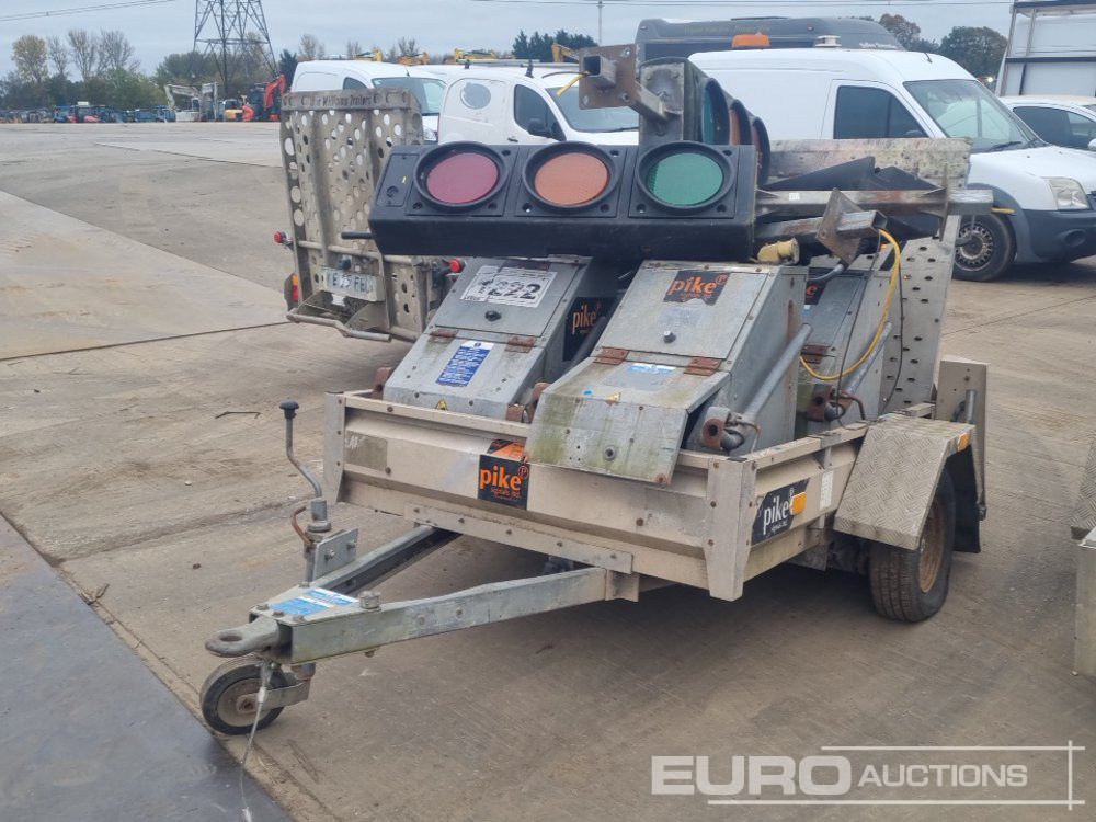 Pike Signals Single Axle Plant Trailer, Ramp, 4 Way Traffic Light System - Прицеп для спецтехники: фото 1 Pike Signals Single Axle Plant Trailer, Ramp, 4 Way Traffic Light System - Прицеп для спецтехники: фото 1