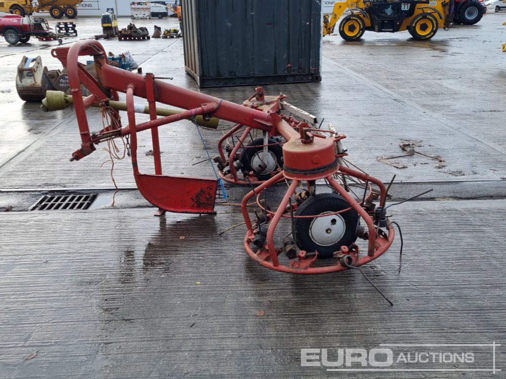 PTO Driven Hay Tedder to suit 3 Point Linkage - Сельскохозяйственная техника: фото 2 PTO Driven Hay Tedder to suit 3 Point Linkage - Сельскохозяйственная техника: фото 2