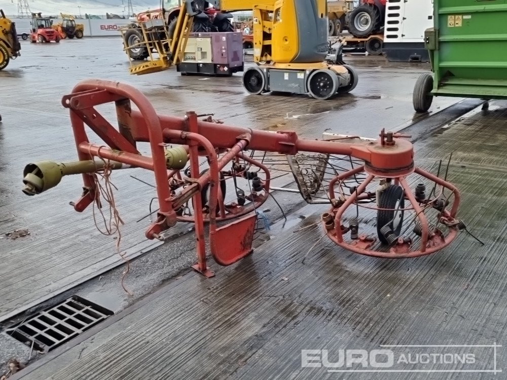 PTO Driven Hay Tedder to suit 3 Point Linkage - Сельскохозяйственная техника: фото 1 PTO Driven Hay Tedder to suit 3 Point Linkage - Сельскохозяйственная техника: фото 1