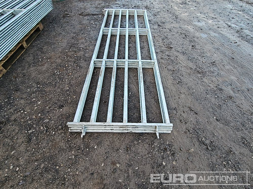 Unused 10' Galvanised Calf Hurdle (4 of) - Сельскохозяйственная техника: фото 4 Unused 10' Galvanised Calf Hurdle (4 of) - Сельскохозяйственная техника: фото 4