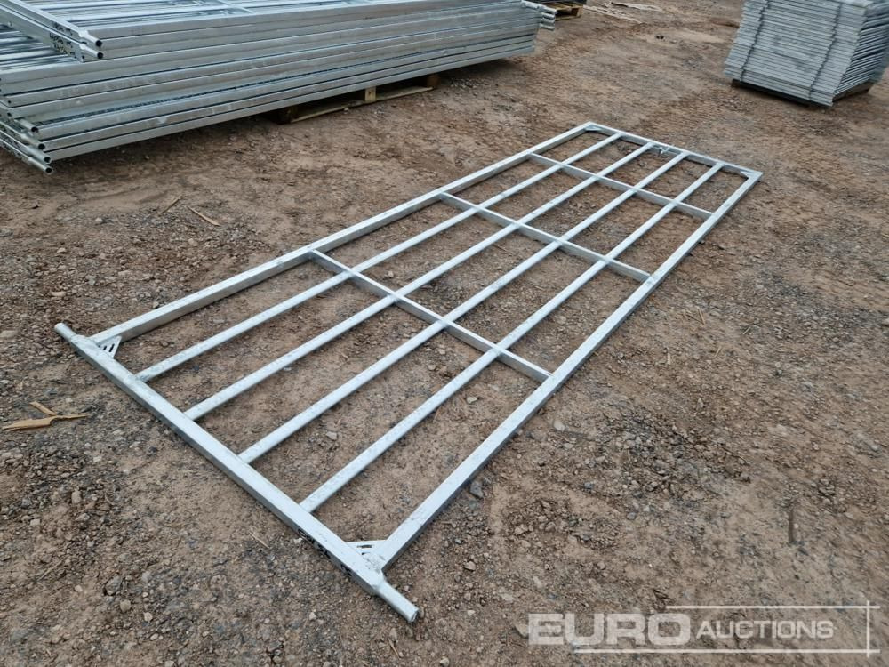 Unused 12' Galanised Gate - Сельскохозяйственная техника: фото 1 Unused 12' Galanised Gate - Сельскохозяйственная техника: фото 1