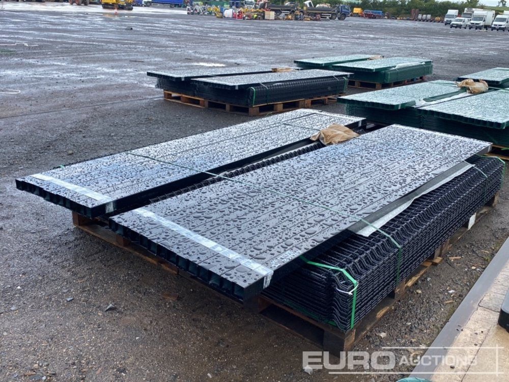 Unused Security Fencing, Black, 25 Panels 2.1m x 2,4m & 26 60mm x 60mm Posts, Fasteners and Fittings - Сельскохозяйственная техника: фото 3 Unused Security Fencing, Black, 25 Panels 2.1m x 2,4m & 26 60mm x 60mm Posts, Fasteners and Fittings - Сельскохозяйственная техника: фото 3