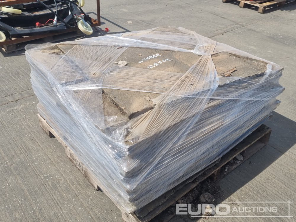 Selection of Various Size Reclaimed Stone Slabs (2 Pallers of) - Строительное оборудование: фото 1 Selection of Various Size Reclaimed Stone Slabs (2 Pallers of) - Строительное оборудование: фото 1