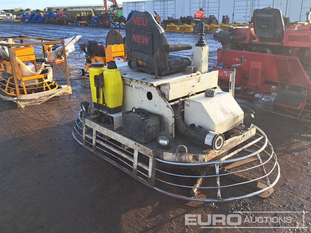 Terex Bartell TS100 Diesel Ride On Power Float, Kubota Engine - Асфальтоукладочная техника: фото 4 Terex Bartell TS100 Diesel Ride On Power Float, Kubota Engine - Асфальтоукладочная техника: фото 4