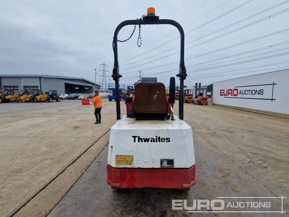 Thwaites 1 Ton Hi Tip Dumper, Roll Bar - Мини-самосвал: фото 4 Thwaites 1 Ton Hi Tip Dumper, Roll Bar - Мини-самосвал: фото 4