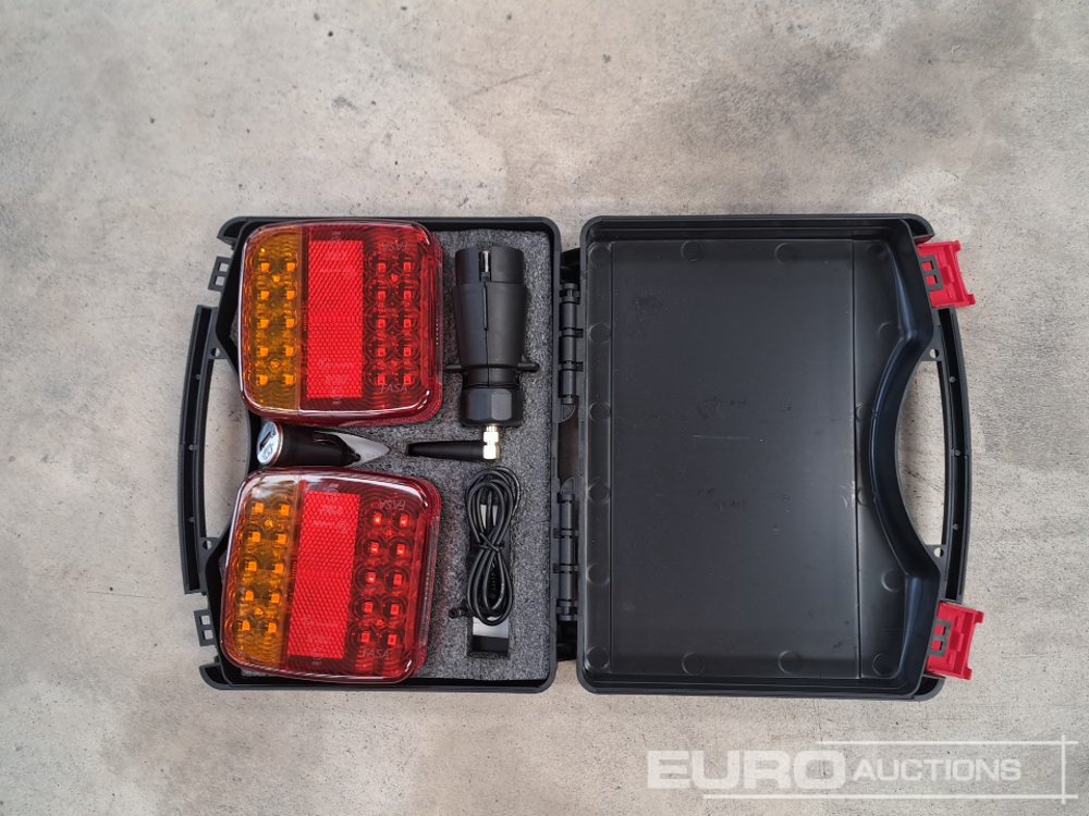 Unused LED Wireless Magnetic Trailer Lights - Оборудование для гаражей/ Мастерских: фото 2 Unused LED Wireless Magnetic Trailer Lights - Оборудование для гаражей/ Мастерских: фото 2