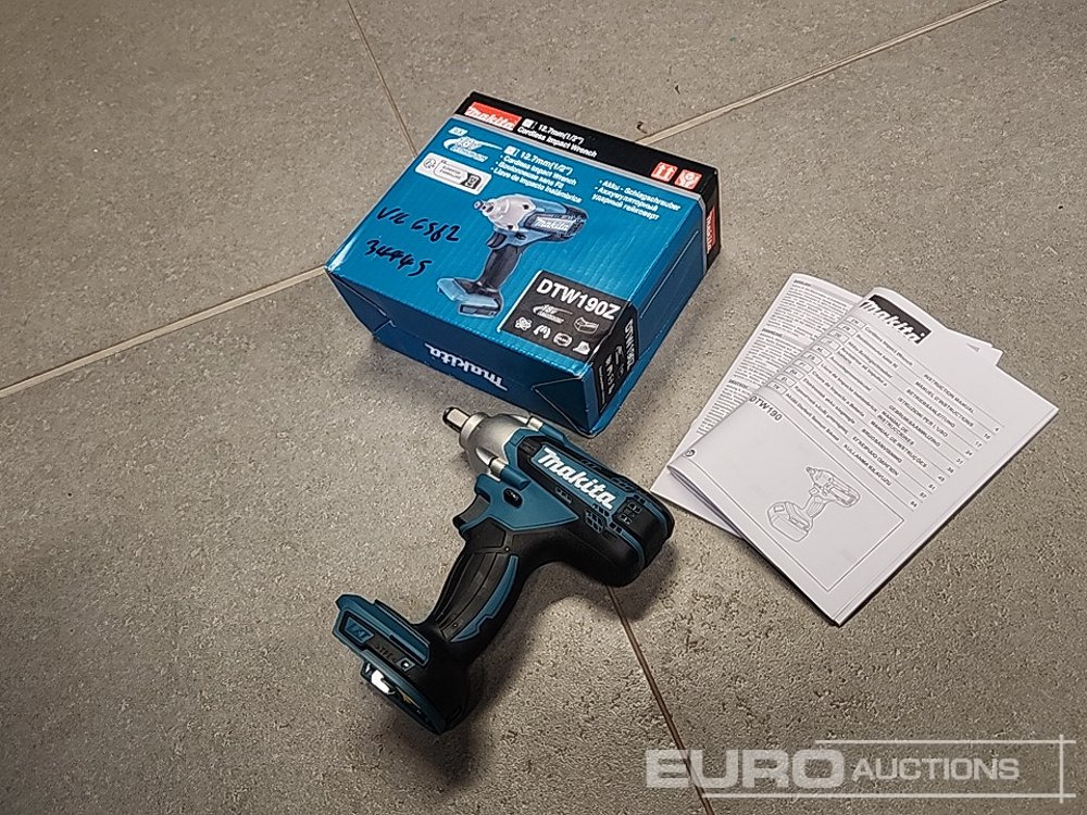 Unused Makita 18V 1/2" Li-Ion LXT Impact Wrench (Body Only) - Строительное оборудование: фото 1 Unused Makita 18V 1/2" Li-Ion LXT Impact Wrench (Body Only) - Строительное оборудование: фото 1