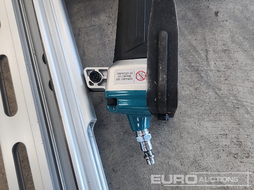 Строительное оборудование Unused Makita AN924 Pneumatic Nailer (Body Only): фото 10 Строительное оборудование Unused Makita AN924 Pneumatic Nailer (Body Only): фото 10
