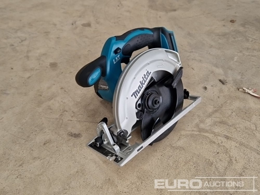 Unused Makita XSS02 18v XLT Circlar Saw (Body Only) - Строительное оборудование: фото 1 Unused Makita XSS02 18v XLT Circlar Saw (Body Only) - Строительное оборудование: фото 1