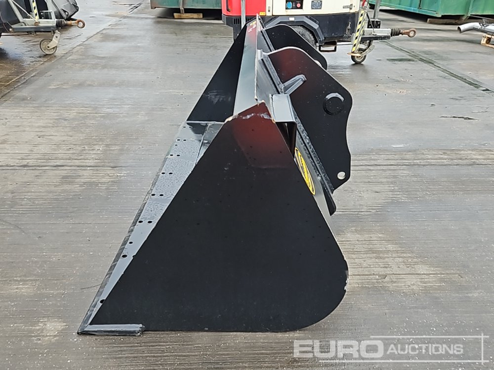 Unused Strickland 90" Loading Bucket to suit Manitou Telehandler - Ковш: фото 2 Unused Strickland 90" Loading Bucket to suit Manitou Telehandler - Ковш: фото 2