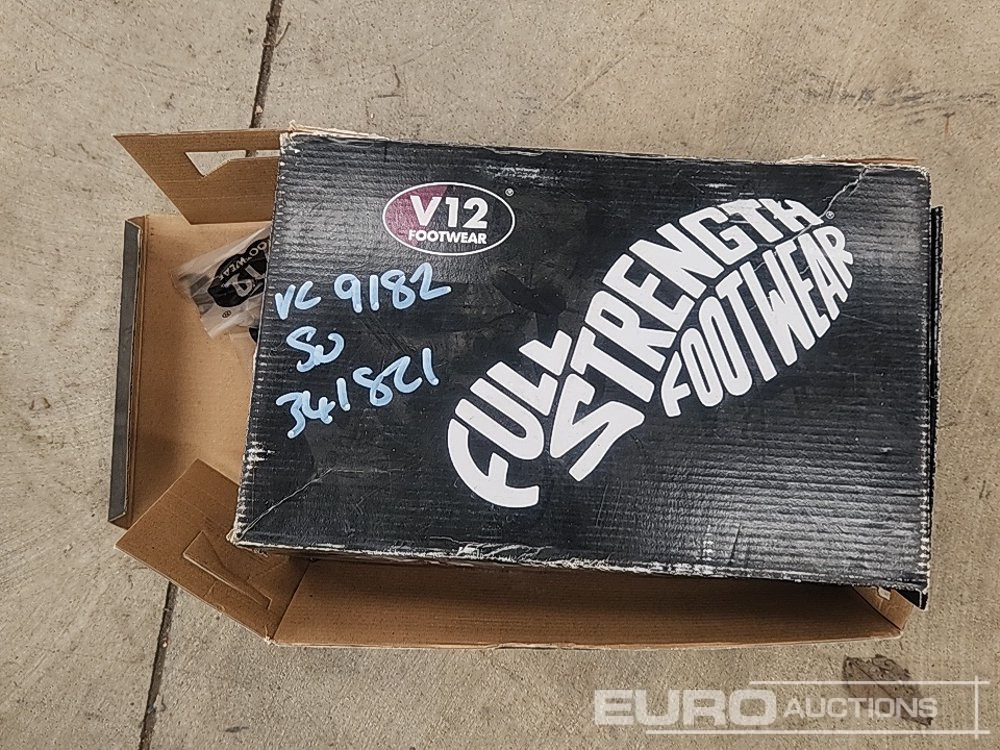 Оборудование для гаражей/ Мастерских Unused V12 V-Sport Size 10 Safety Trainers: фото 16