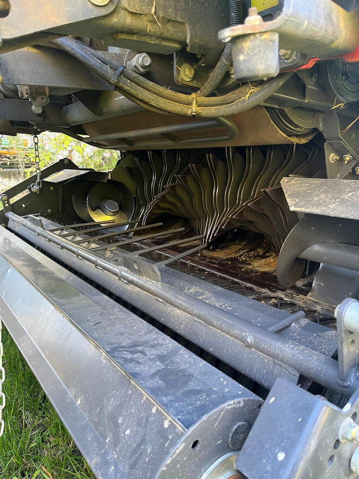 Rotopressa usata Claas VARIANT 380 RC - Пресс-подборщик рулонный: фото 5 Rotopressa usata Claas VARIANT 380 RC - Пресс-подборщик рулонный: фото 5