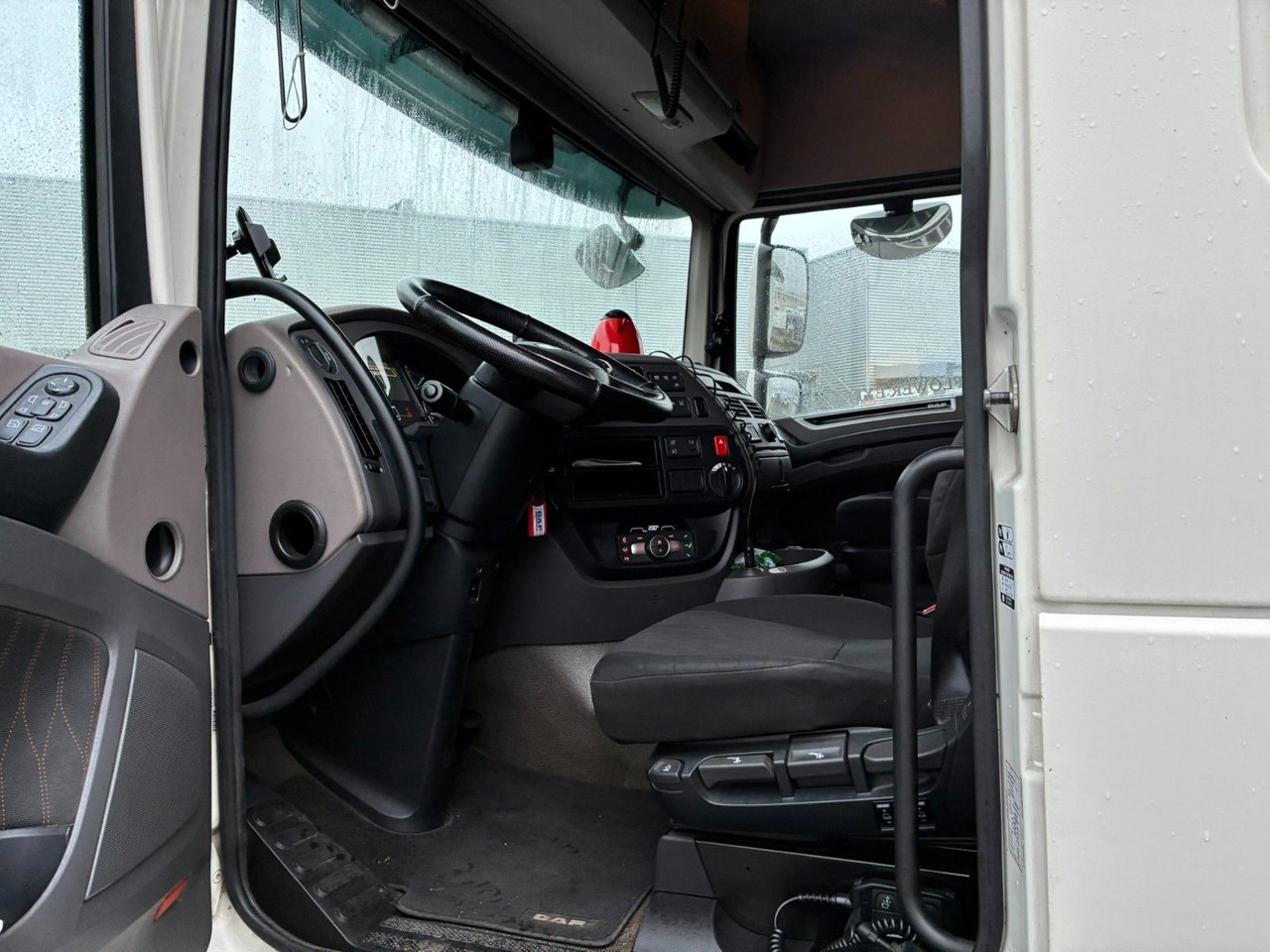 DAF XF 480/SpaceCab - Тягач: фото 4 DAF XF 480/SpaceCab - Тягач: фото 4