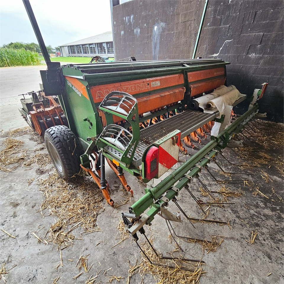 Amazone D9 4000 Super - KG 402 - Посевная техника: фото 3 Amazone D9 4000 Super - KG 402 - Посевная техника: фото 3