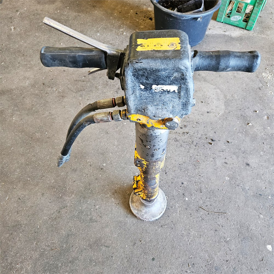 Atlas Copco LP 13-30 P - Строительное оборудование: фото 1 Atlas Copco LP 13-30 P - Строительное оборудование: фото 1