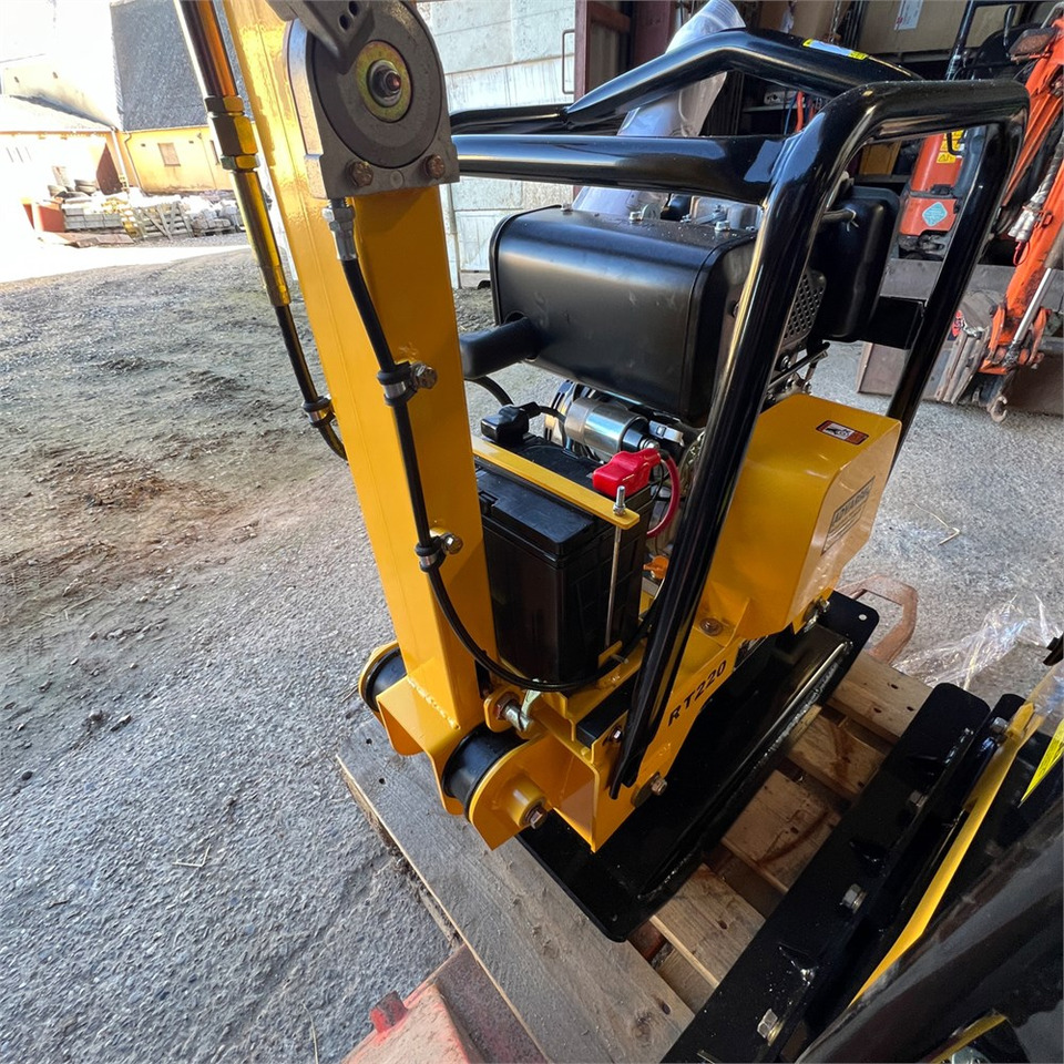 Bernards RT220-1 - Виброплита: фото 5 Bernards RT220-1 - Виброплита: фото 5