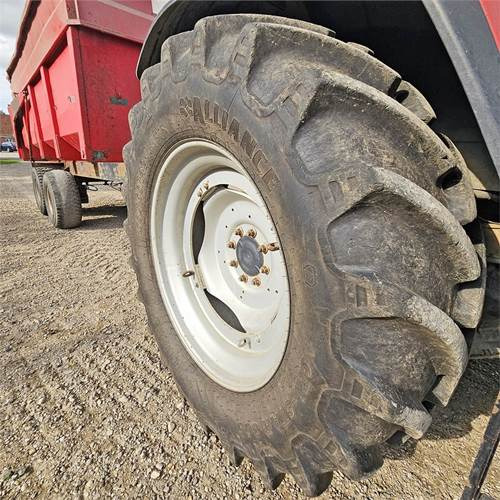 Трактор CASE IH CVX 150: фото 37