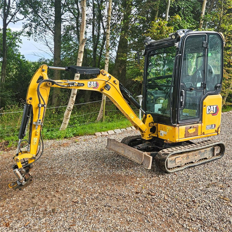 Caterpillar 301.8 - Мини-экскаватор: фото 1 Caterpillar 301.8 - Мини-экскаватор: фото 1