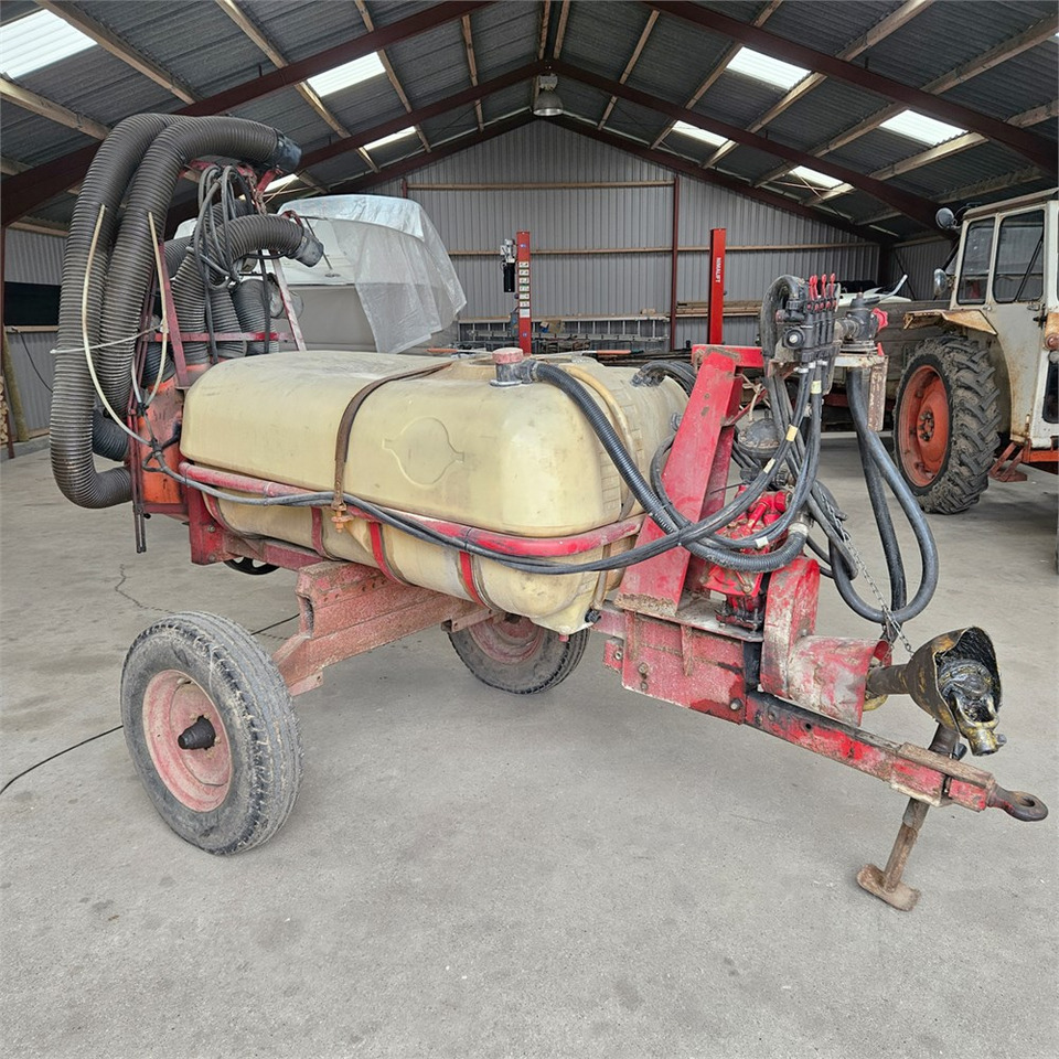 Hardi 800 l - Опрыскиватель: фото 1 Hardi 800 l - Опрыскиватель: фото 1