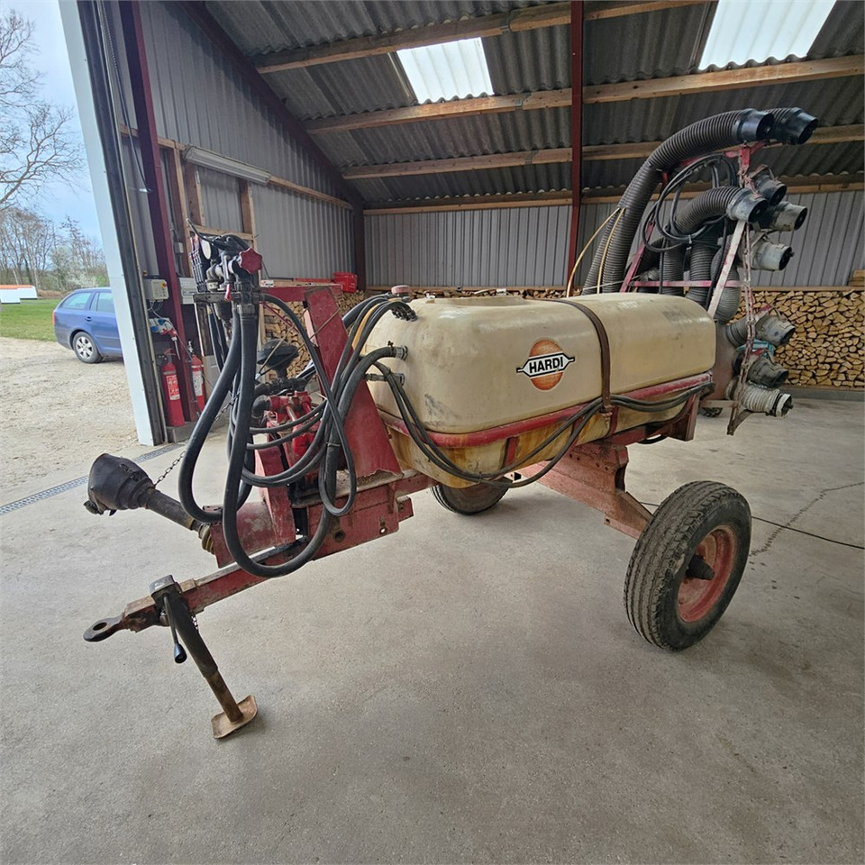 Hardi 800 l - Опрыскиватель: фото 3 Hardi 800 l - Опрыскиватель: фото 3