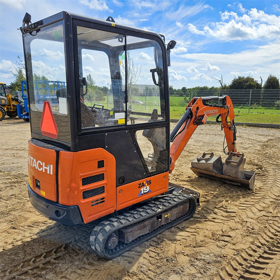 Hitachi ZX19-6 CR - Мини-экскаватор: фото 5 Hitachi ZX19-6 CR - Мини-экскаватор: фото 5