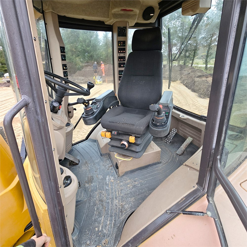 Экскаватор-погрузчик Hydrema 926 D: фото 11