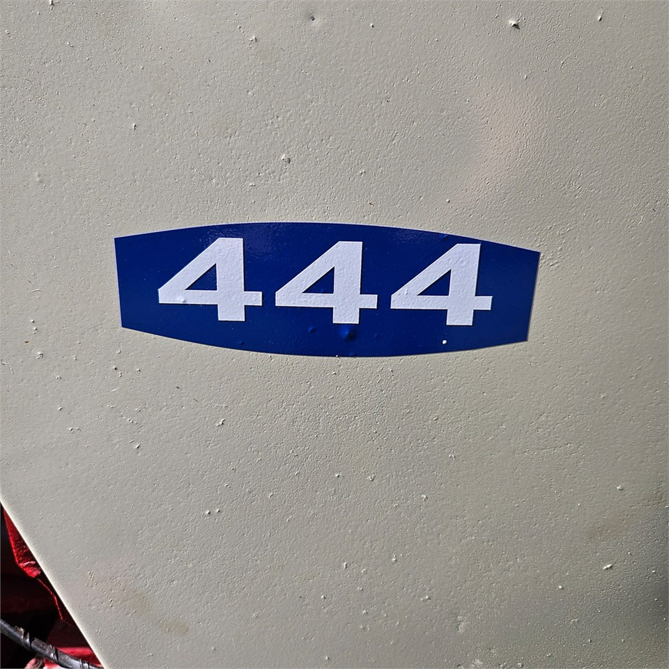 Трактор IH 444: фото 23