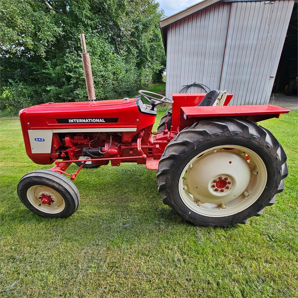 Трактор IH 444: фото 7