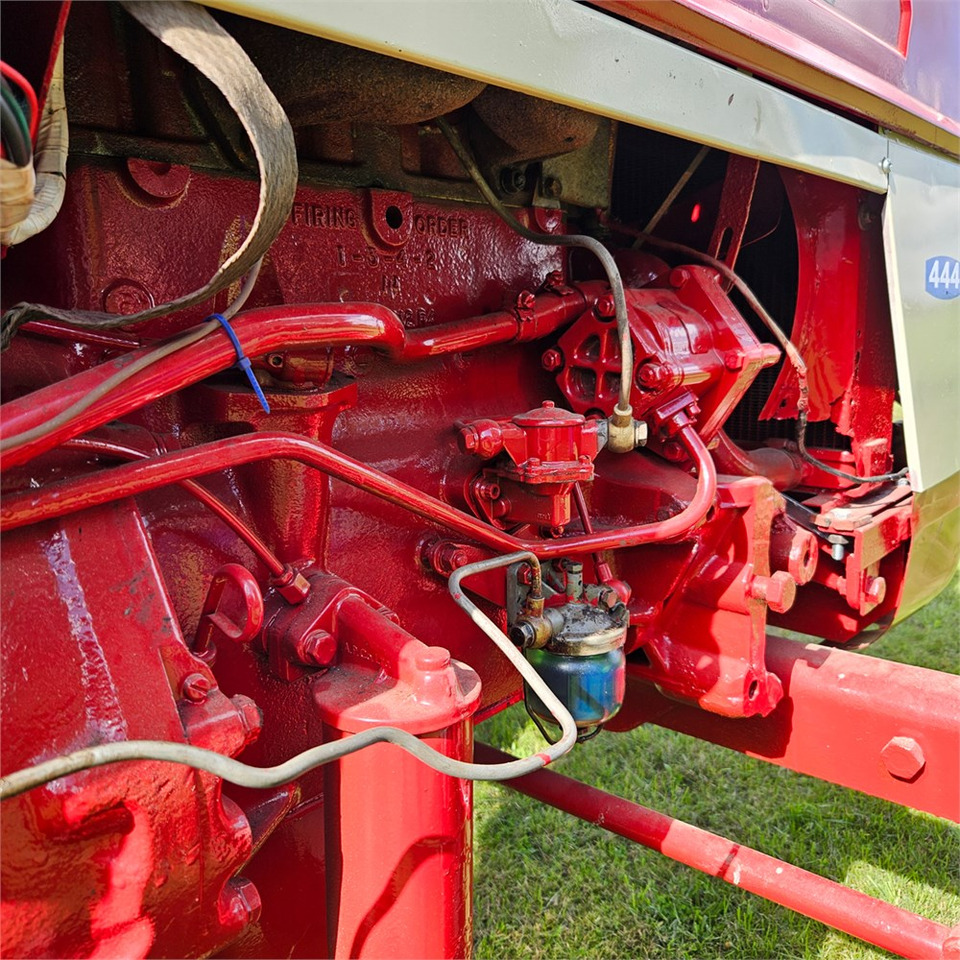 Трактор IH 444: фото 19