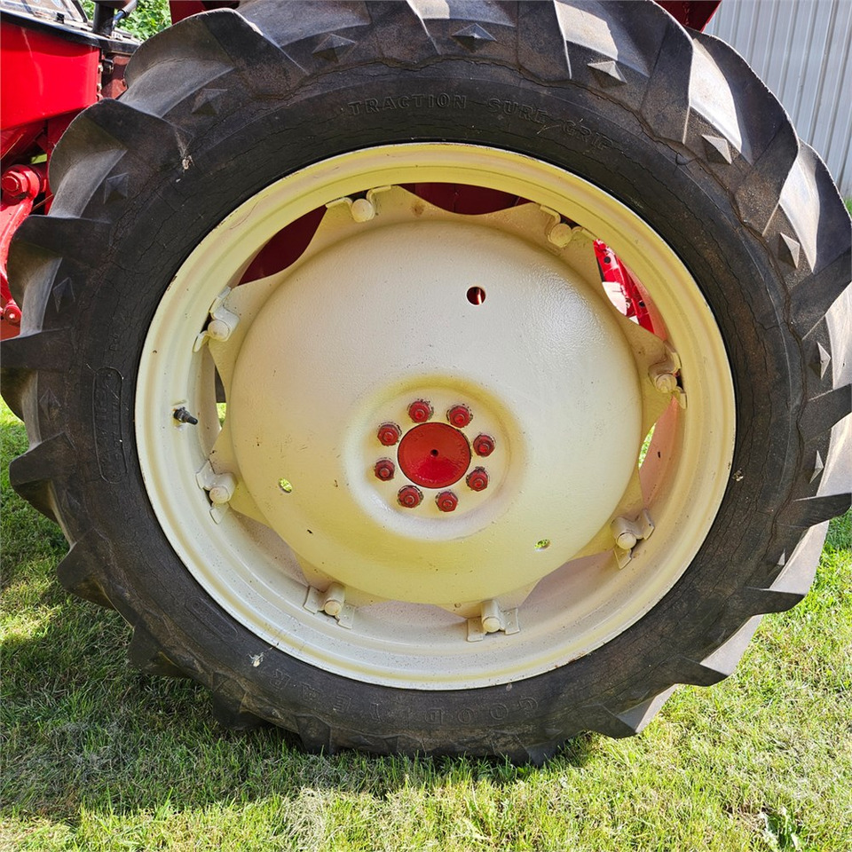 Трактор IH 444: фото 35