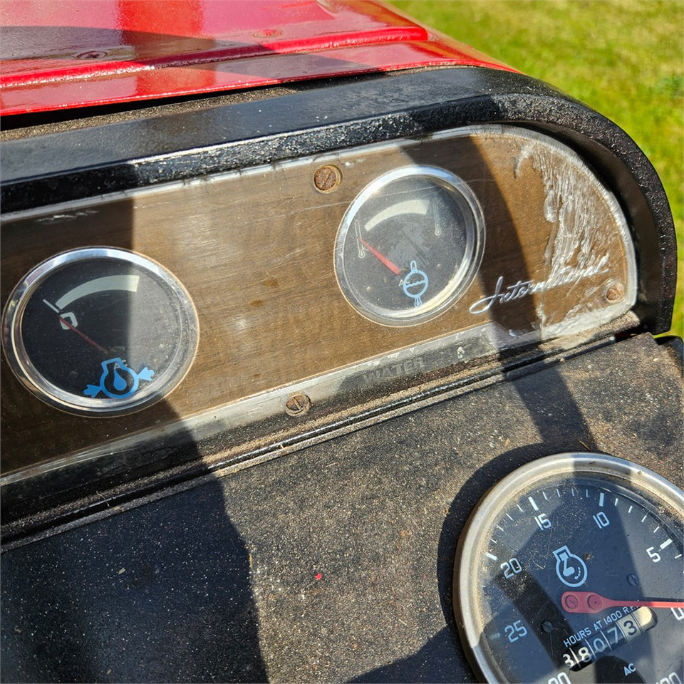 Трактор IH 444: фото 12