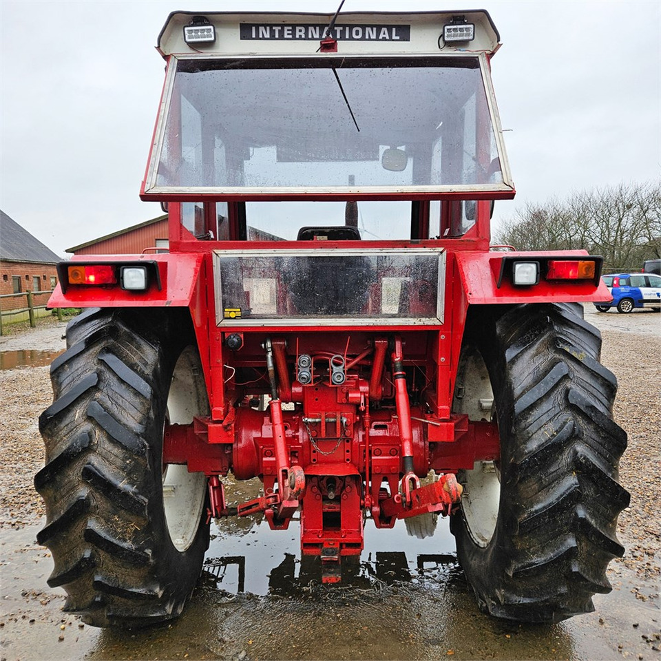 International IH 946 - Трактор: фото 4 International IH 946 - Трактор: фото 4