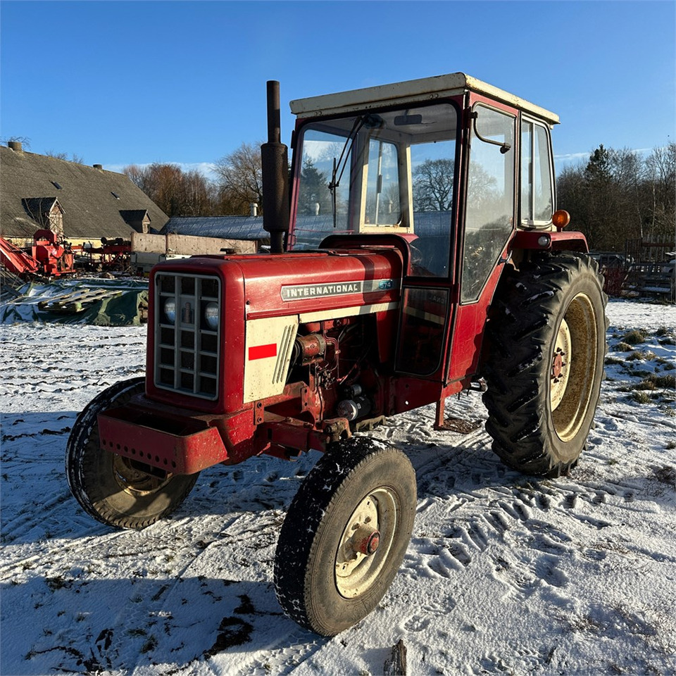 International IH I - 574 - Трактор: фото 2 International IH I - 574 - Трактор: фото 2