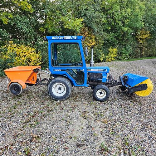 Iseki 2140 - Коммунальный трактор: фото 3 Iseki 2140 - Коммунальный трактор: фото 3