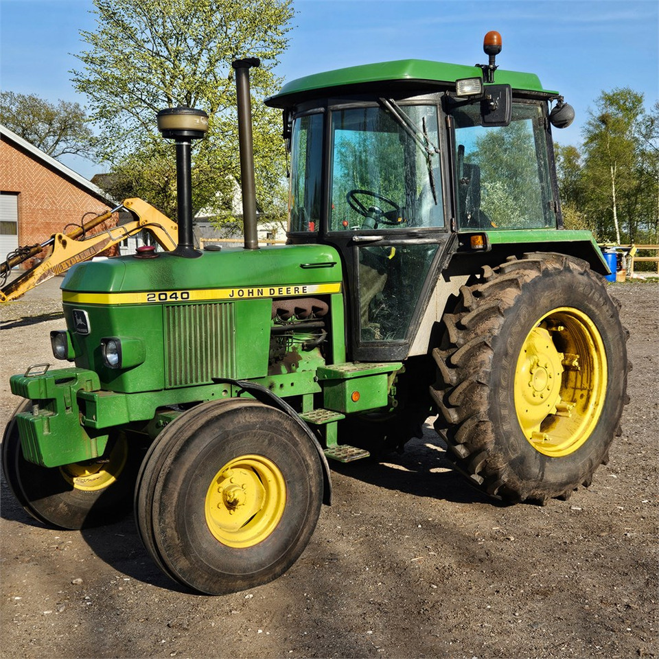 John Deere 2040 - Трактор: фото 1 John Deere 2040 - Трактор: фото 1
