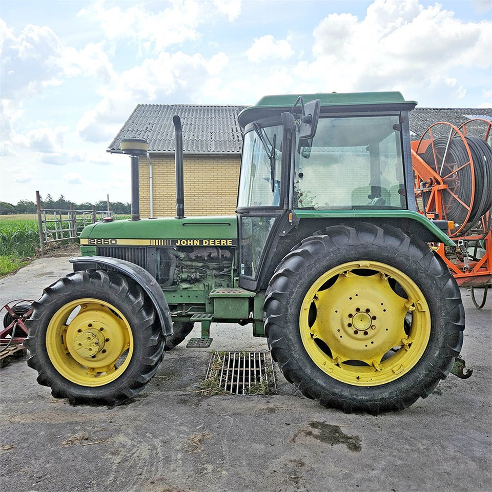 John Deere 2850 MFWD - Трактор: фото 5 John Deere 2850 MFWD - Трактор: фото 5