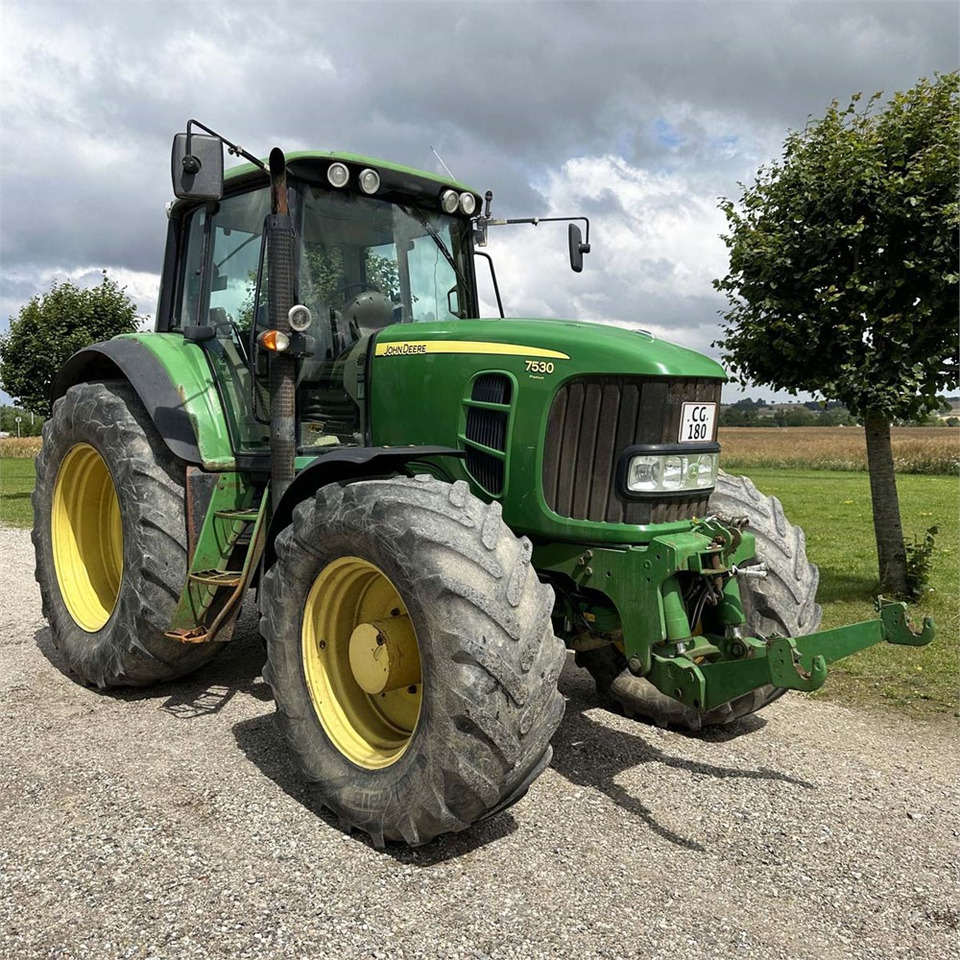Трактор John Deere 7530: фото 8