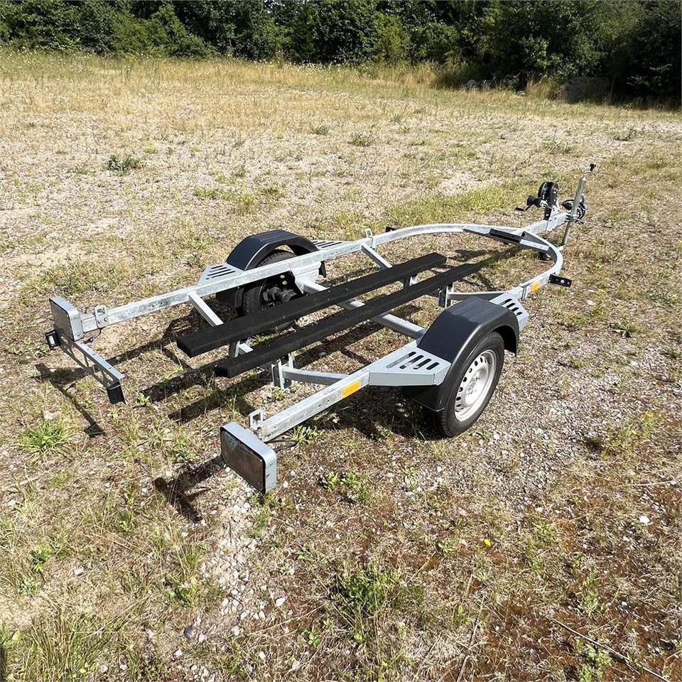 Lorries PP75 - Лодочный прицеп: фото 5 Lorries PP75 - Лодочный прицеп: фото 5