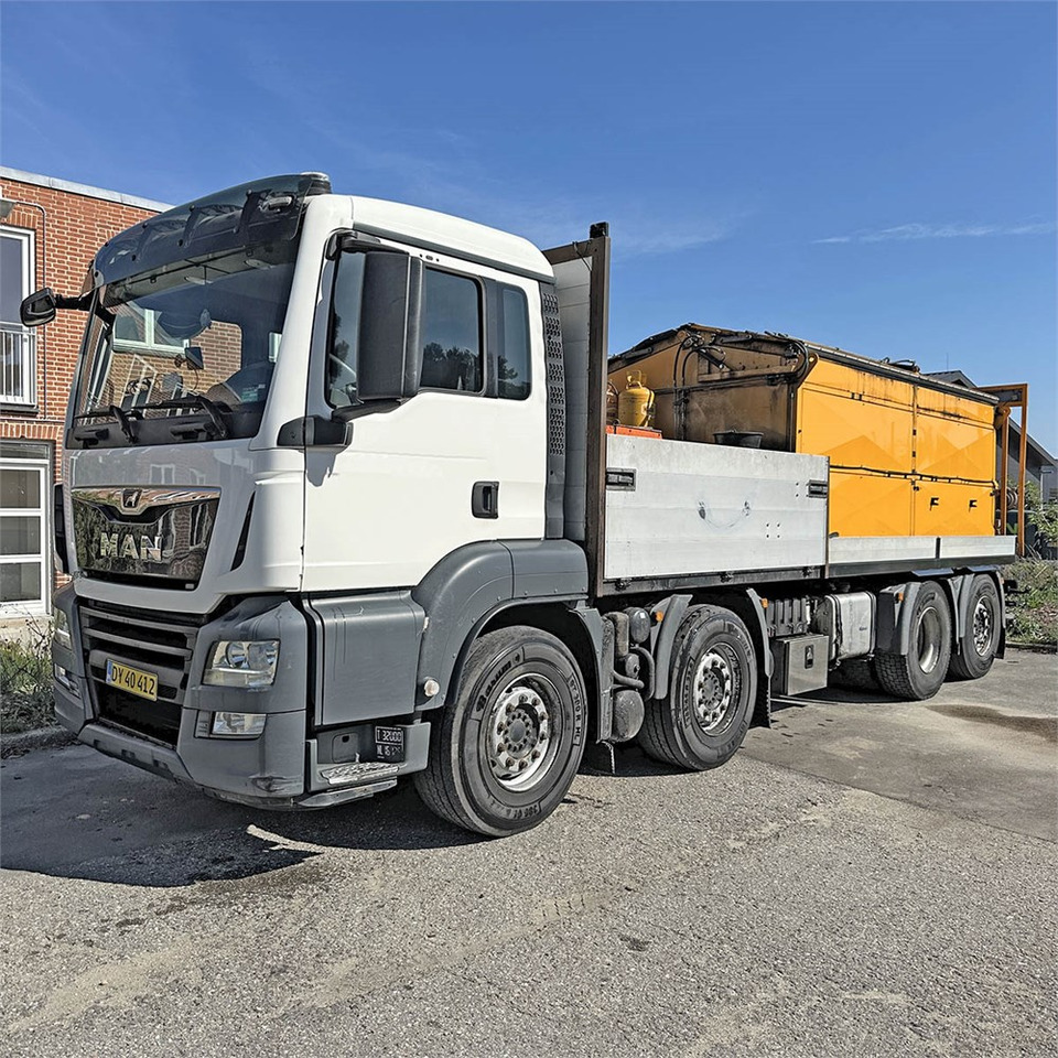 MAN TG 35. 8x2-6 BL - Грузовик бортовой/ Платформа, Гудронатор: фото 2 MAN TG 35. 8x2-6 BL - Грузовик бортовой/ Платформа, Гудронатор: фото 2
